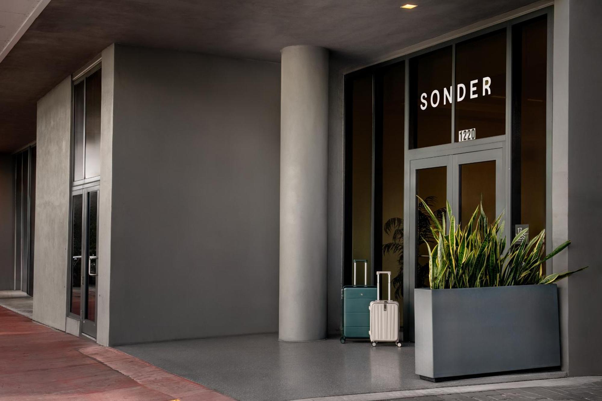 Sonder By Marriott Bonvoy 17West Apartments Miami Beach Esterno foto